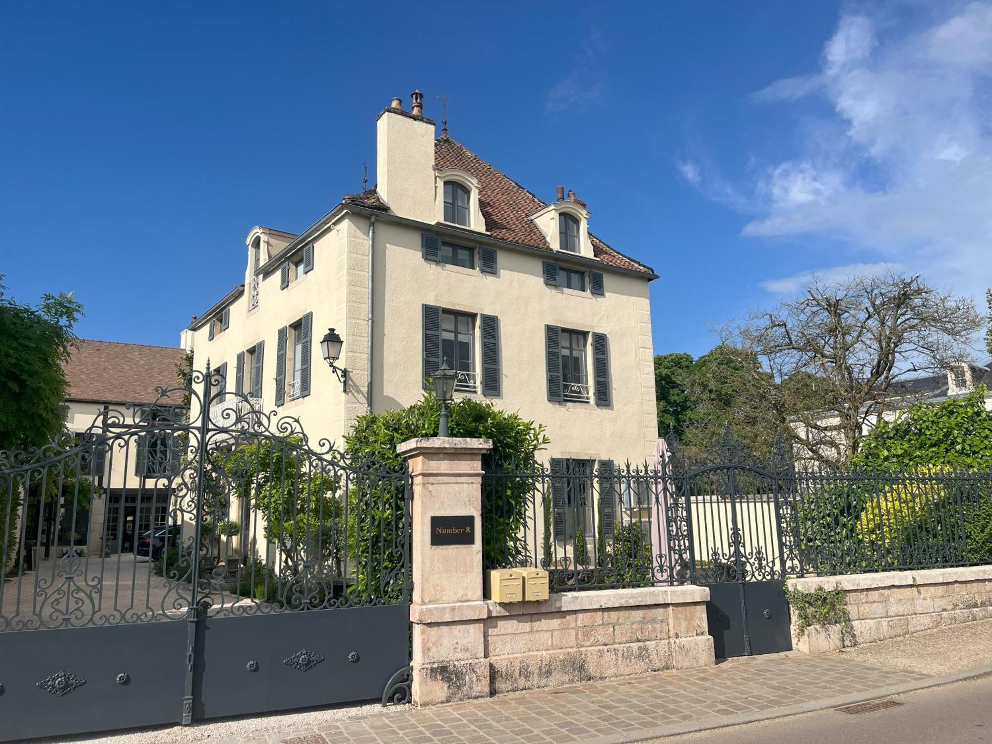 Number 8 Bed and Breakfast Meursault Εξωτερικό φωτογραφία
